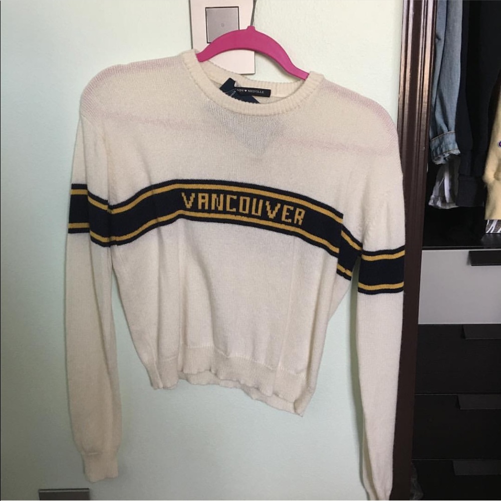 brandy melville vancouver sweater